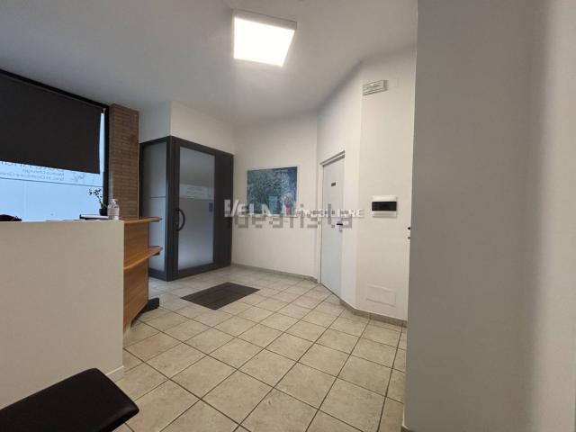 Locale in vendita di 72 m²