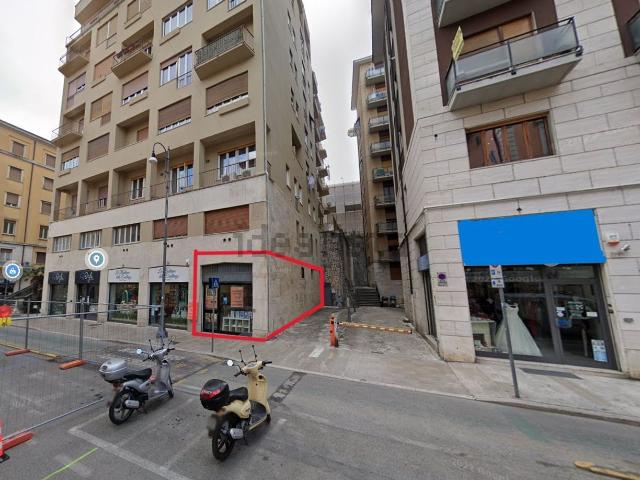 Locale in vendita di 77 m² in Corso V. Emanuele, 32