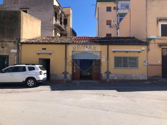 Locale in vendita di 77 m² in Vicolo Parrini, 4