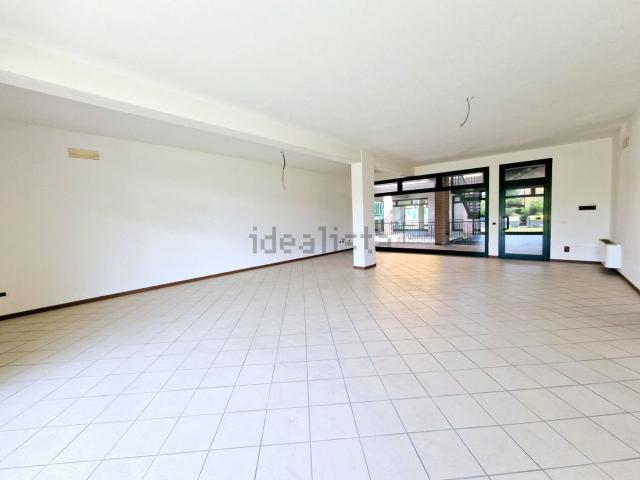 Locale in vendita di 77 m² in Via Antonio Soster