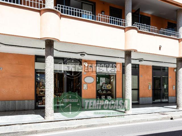 Locale in vendita di 77 m² in Via della Croce, 21