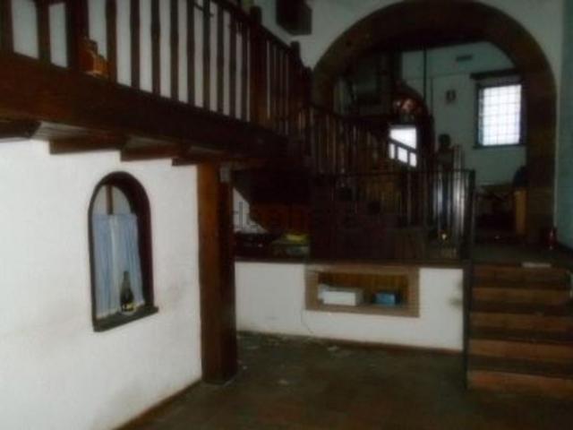 Locale in vendita di 77 m² in Via pietro micca, 4
