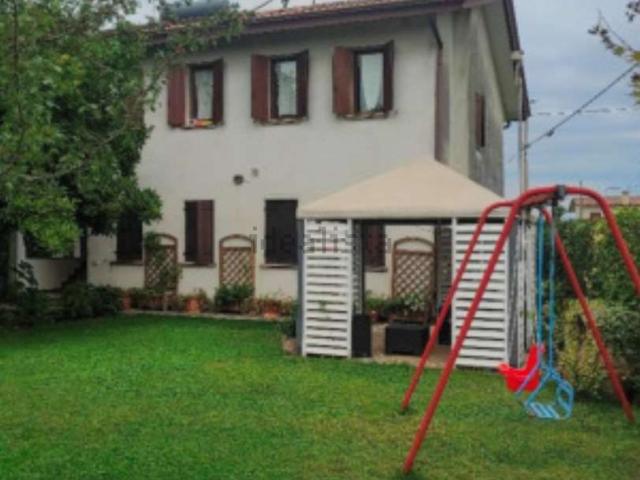 Locale in vendita di 74118 m² in Via Campagna