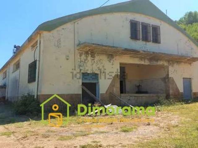 Locale in vendita di 747 m² in Via Sant&apos Amatore