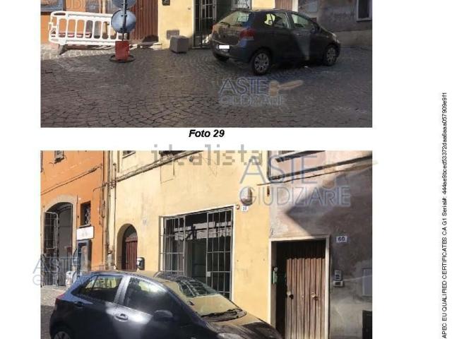 Locale in vendita di 74 m² in Via XV Maggio, 58