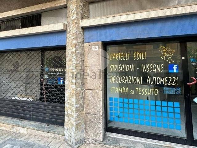 Locale in vendita di 74 m² in Via Antonio Manno, 12