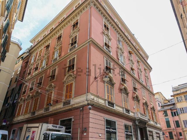 Locale in vendita di 74 m² in Via Brignole de Ferrari, 2
