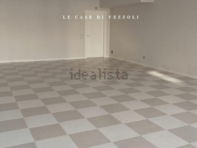 Locale in vendita di 74 m² in Via Pergolina, 9