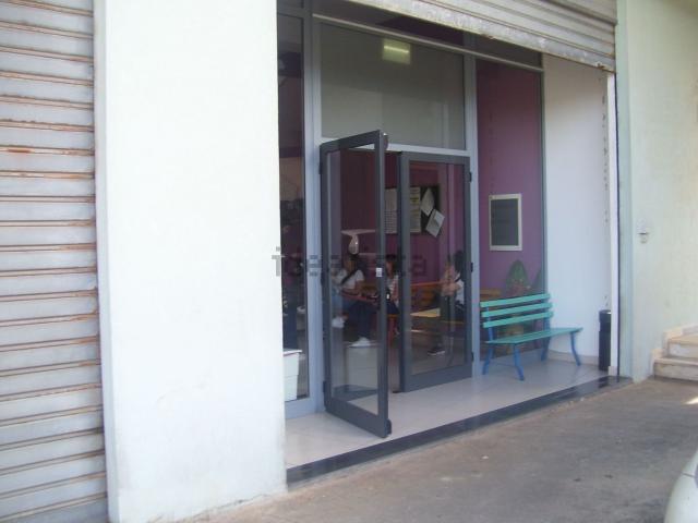 Locale in vendita di 750 m² in Via Psaumida, 51