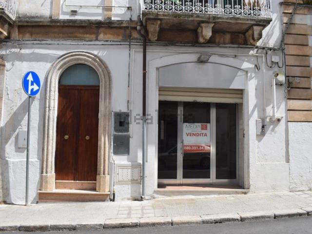 Locale in vendita di 75 m² in Corso dei Mille