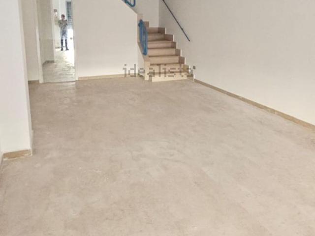 Locale in vendita di 75 m² in Piazza Giuseppe Garibaldi