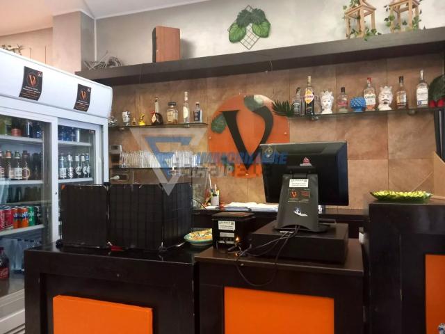 Locale in vendita di 75 m² in Piazza IV Novembre