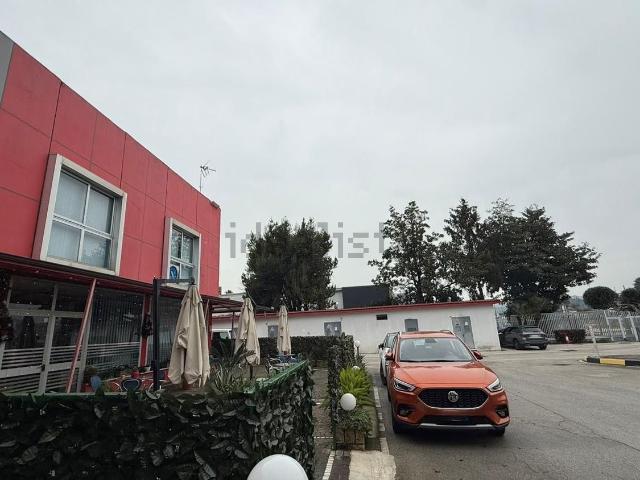 Locale in vendita di 75 m² in Strada Statale 87 Sannitica