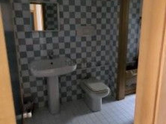 Locale in vendita di 75 m² in Via Umberto Giordano