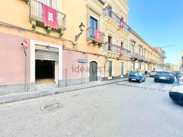 Locale in vendita di 75 m² in Via Vittorio Emanuele, 182