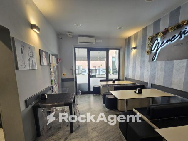 Locale in vendita di 75 m² in Via Agostino Ghirlanda, 37