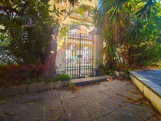 Locale in vendita di 75 m² in Via Antonio Gramsci, 51