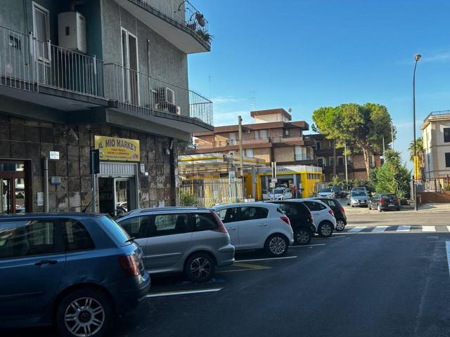 Locale in vendita di 75 m² in Via Carlo Sorcinelli, 2