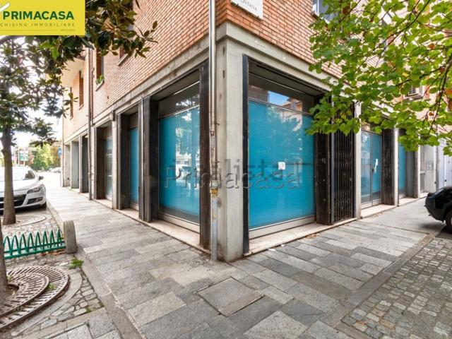 Locale in vendita di 75 m² in Via E. De Amicis