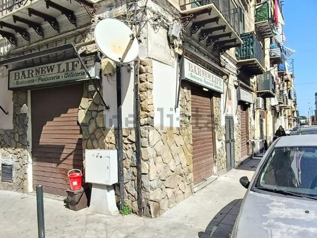 Locale in vendita di 75 m² in Via Ettore Ximenes