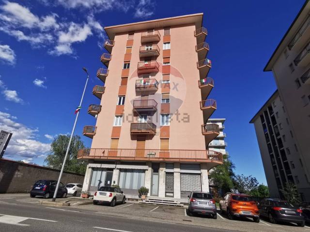 Locale in vendita di 75 m² in Via Giacomo Matteotti, 85