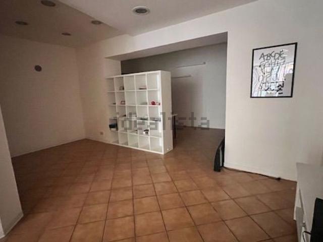 Locale in vendita di 75 m² in Via Giuseppe Garibaldi, 19