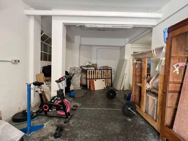 Locale in vendita di 75 m² in Via Giuseppe Sapeto