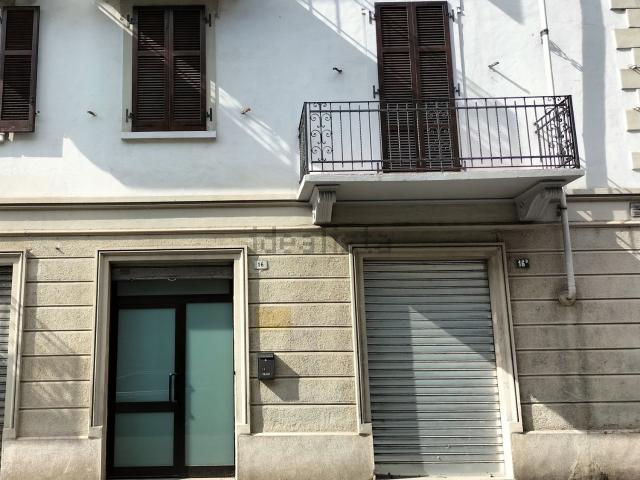 Locale in vendita di 75 m² in Via IV Novembre, 16