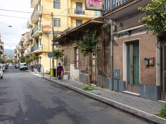 Locale in vendita di 75 m² in Via J. F. Kennedy, 44