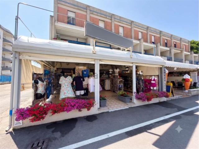 Locale in vendita di 75 m² in Via Leonardo da Vinci