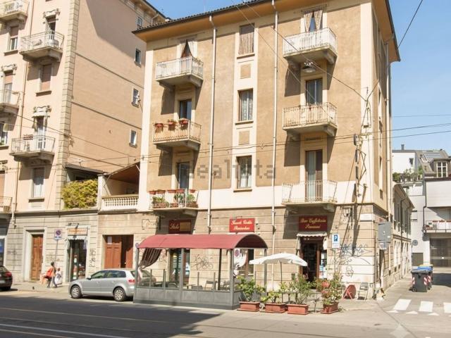 Locale in vendita di 75 m² in Via Luigi Cibrario, 90