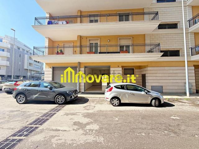 Locale in vendita di 75 m² in Via Masaccio, 3