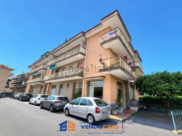 Locale in vendita di 75 m² in Via Milano