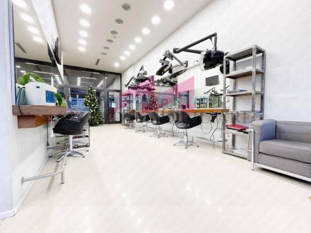 Locale in vendita di 75 m² in Via Spinea, 2145