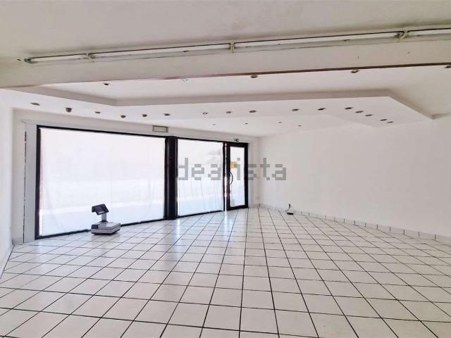Locale in vendita di 75 m² in Viale G. G. Felissent, 20