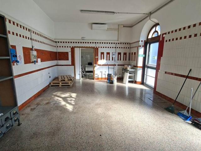 Locale in vendita di 75 m²