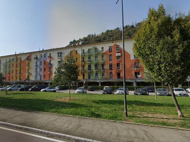 Locale in vendita di 763 m² in Largo Volontari del Sangue