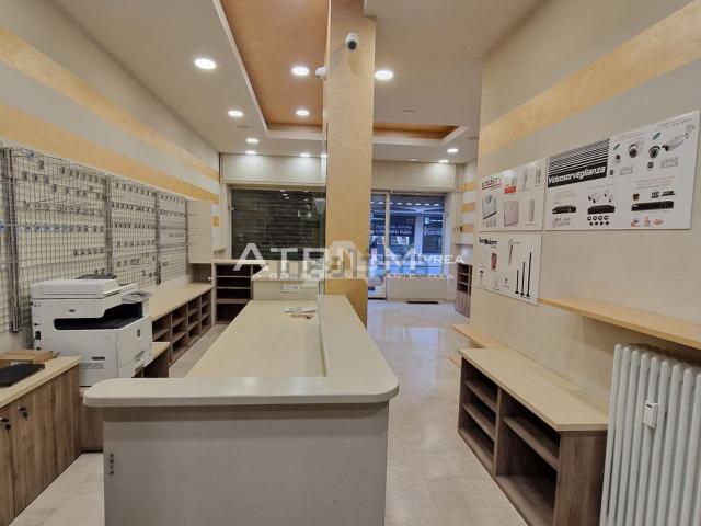 Locale in vendita di 76 m² in Corso Massimo D&apos Azeglio, 63