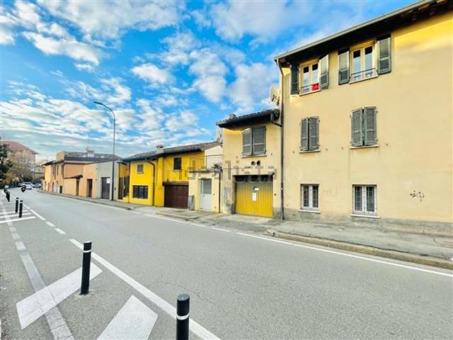 Locale in vendita di 76 m² in Via Trento