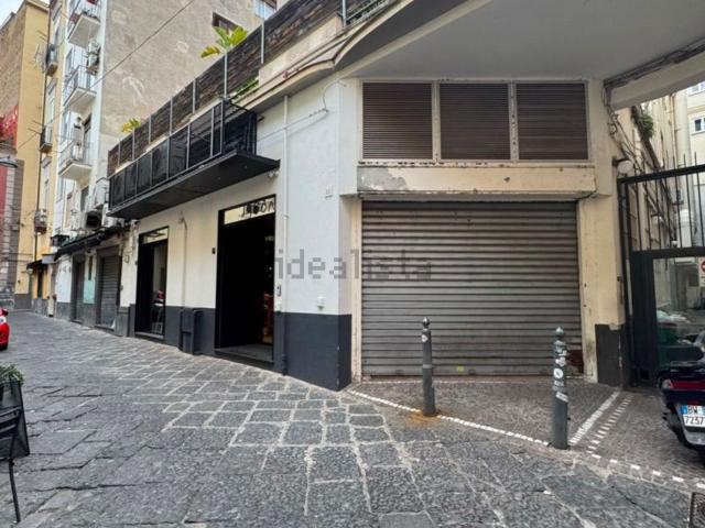 Locale in vendita di 76 m² in Via Bisignano