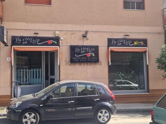 Locale in vendita di 76 m² in Via Ercole Patti, 4