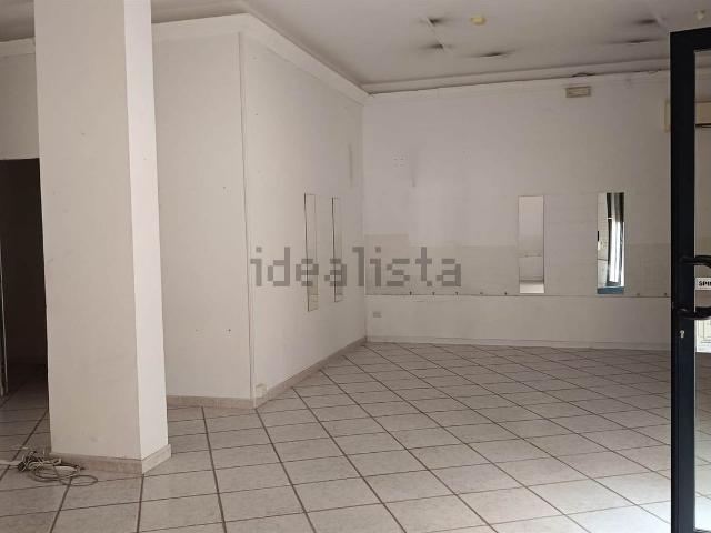Locale in vendita di 76 m²