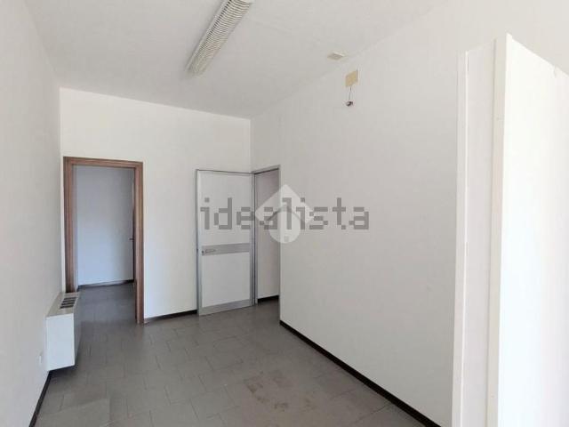 Locale in vendita di 76 m²