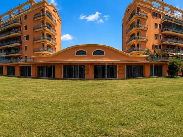 Locale in vendita di 770 m² in Via del Marghine