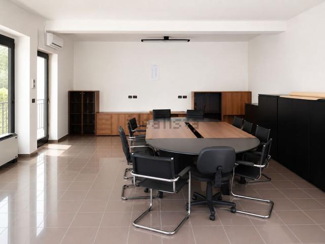 Locale in vendita di 78 m² in Strada Santa Lucia