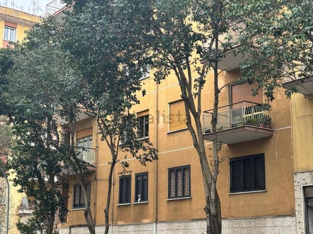 Locale in vendita di 78 m² in Via Antonio Tempesta
