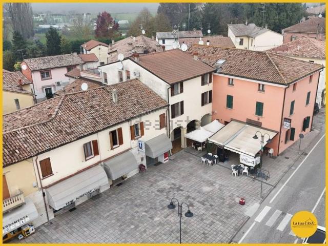 Locale in vendita di 78 m² in Via Fascinata, 19