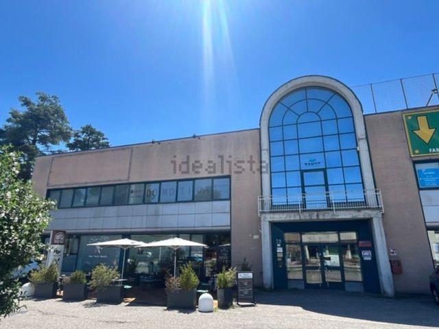 Locale in vendita di 78 m² in Via Sempione, 39