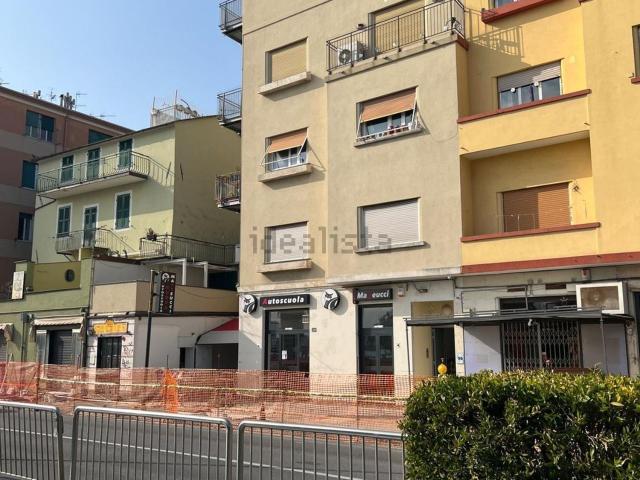 Locale in vendita di 79 m² in Corso Baldovino Bigliati, 94