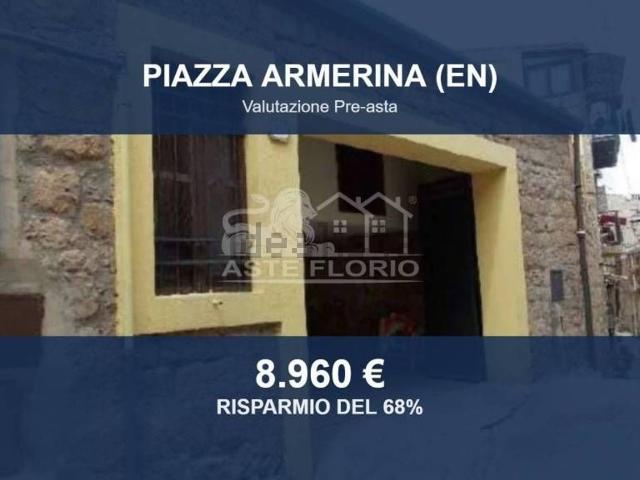 Locale in vendita di 79 m² in Vico Sant&apos Antonio, 28